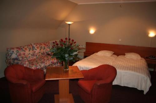 Hostellerie Lou Pahou Ронс Екстериор снимка