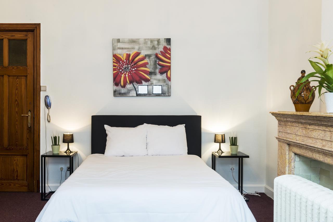 Hostellerie Lou Pahou Ронс Екстериор снимка