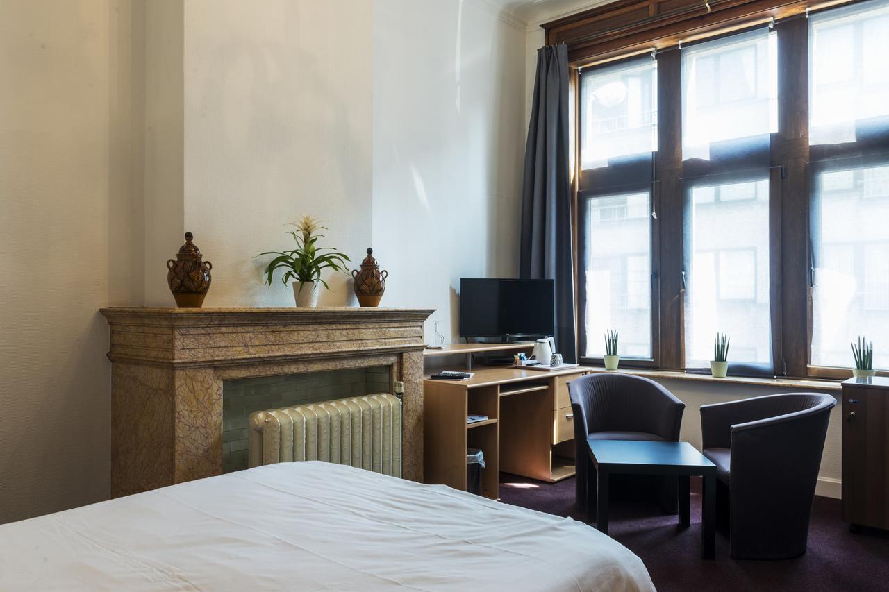 Hostellerie Lou Pahou Ронс Екстериор снимка