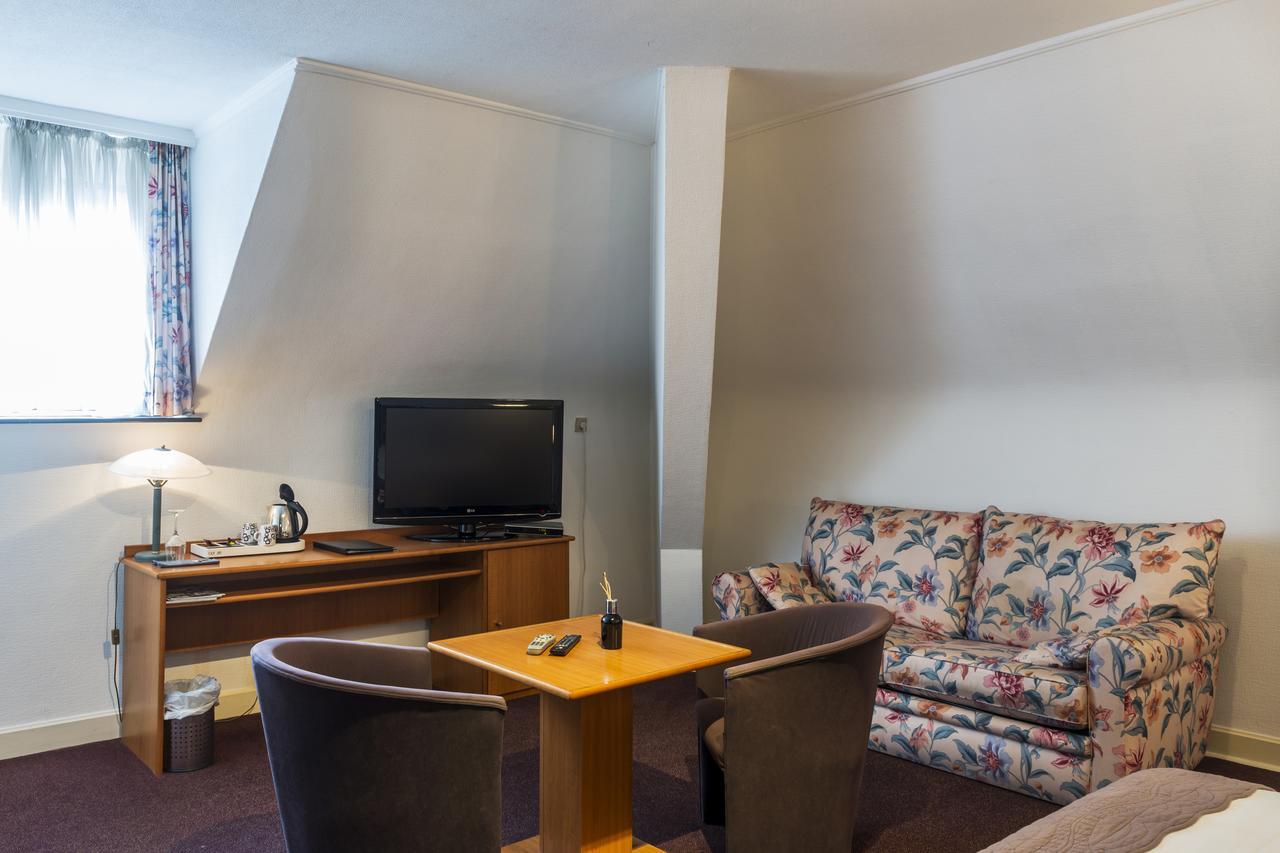 Hostellerie Lou Pahou Ронс Екстериор снимка